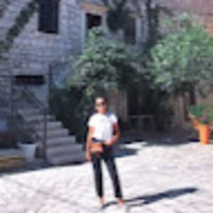 Meet your Posher, Sandra